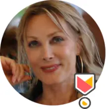Airbnb host Elaine701